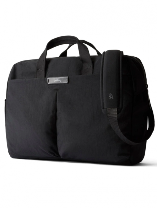 Tas laptop dengan desain minimalis dan tali bahu yang dapat dilepas